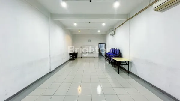 image PELUANG INVESTASI EMAS! RUKO STRATEGIS 3 LANTAI SHM DI JANTUNG BISNIS RENON, DENPASAR SELATAN - DEKAT RS BALI MANDARA (4)