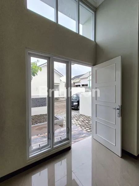 image RUMAH MINIMALIS LIKE VILLA (4)