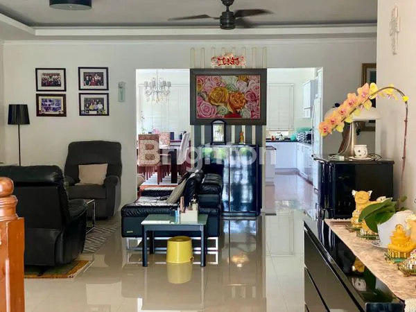 image RUMAH MEWAH RANCAMAYA ADA KOLAM RENANG DAN VIEW GUNUNG SALAK  (6)