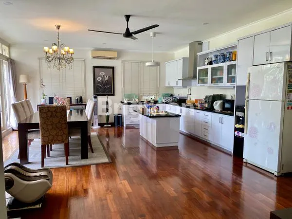 image RUMAH MEWAH RANCAMAYA ADA KOLAM RENANG DAN VIEW GUNUNG SALAK  (5)