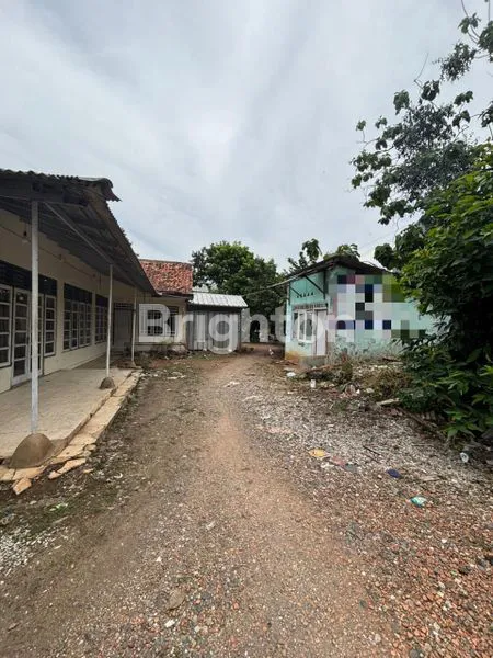 image DIJUAL TANAH DAN BANGUNAN DI LINGKUNGAN STRATEGIS DI KALIBATA (2)