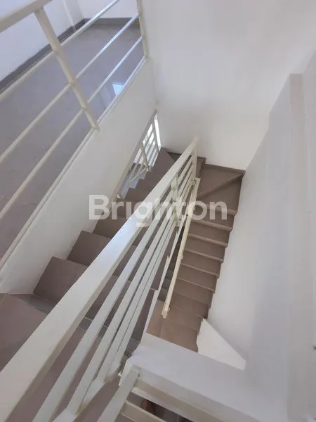 image RUKO 5 UNIT 3 LANTAI DI RAYA KUTISARI BESAR (2)