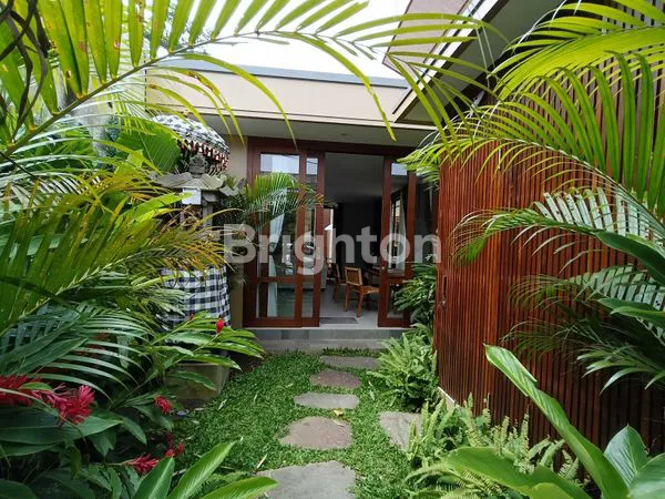 image BRAND NEW CHARMING MODERN VILLA 2 BR IN SAYAN, UBUD | FREEHOLD (8)