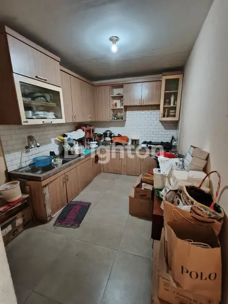 image RUMAH MEWAH 2 LANTAI LT 1100M² DI LAGUNA DEPOK (2)