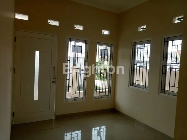 image RUMAH SIAP HUNI HANYA 1M AN DI BSD CITY (4)