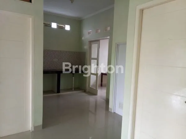 image RUMAH SIAP HUNI HANYA 1M AN DI BSD CITY (5)