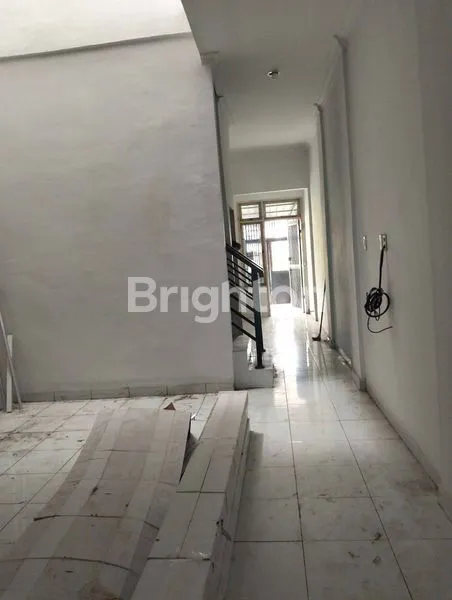 image RUMAH 2½ LANTAI DI ZEIN RESIDENCE MEDAN (5)