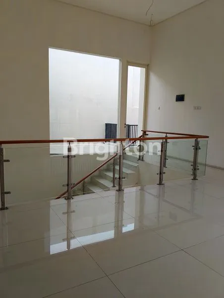 image RUMAH BESAR DAN LUAS DI KOTA WISATA (3)