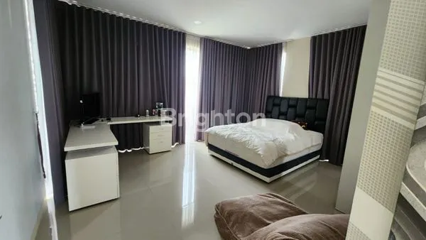 image DIJUAL RUMAH ISTIMEWA TINGGAL BAWA KOPER (7)