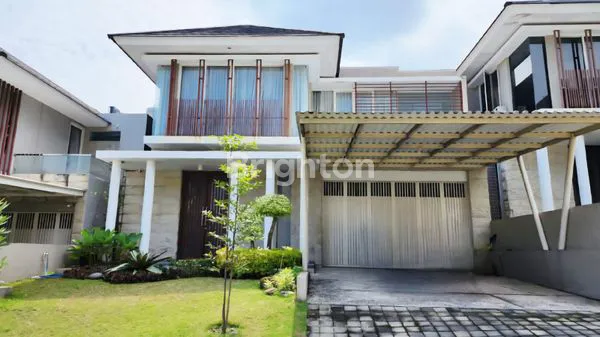 image DIJUAL RUMAH ISTIMEWA TINGGAL BAWA KOPER (1)