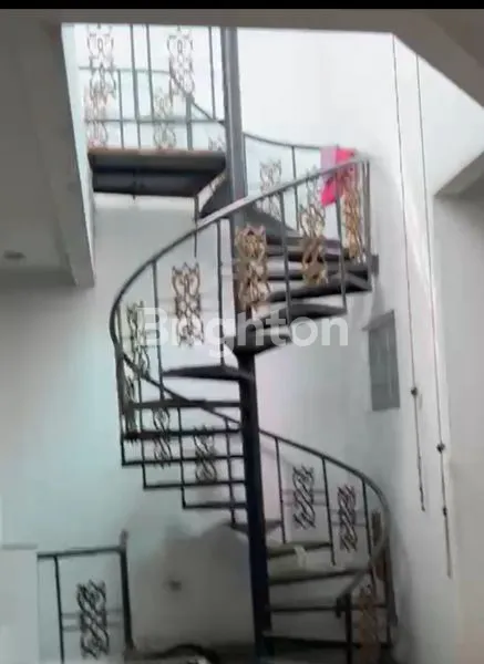 image RUMAH MUARA KARANG HOEK (5)