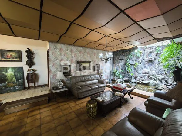 image RUMAH DI JALAN KAWI SEMARANG (5)