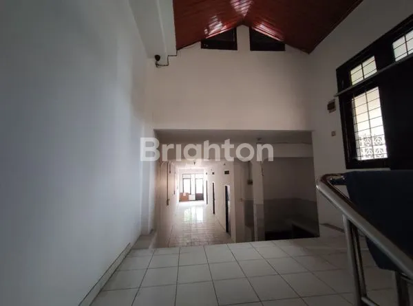 image RUKO 2 LANTAI PINGGIR JALAN BESAR DISEWAKAN (3)