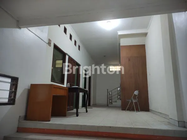 image RUKO 2 LANTAI PINGGIR JALAN BESAR DISEWAKAN (5)