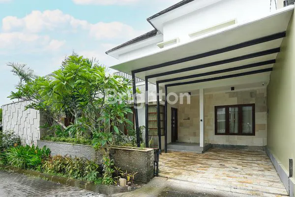 image FOR SALE BRAND NEW MODERN FULLY FURNISHED 3 BEDROOMS VILLA IN JIMBARAN, BALI  (1)