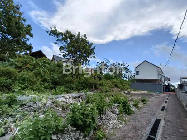 image VILA SEMI-FURNISHED 2 LANTAI, KOLAM RENANG (6)