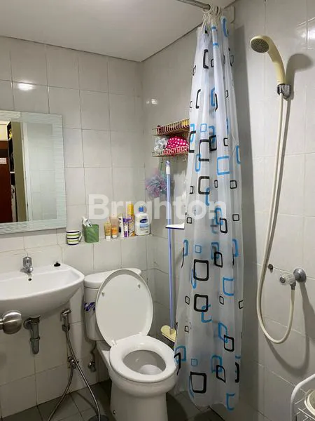 image BUTUH PENGHUNINYA CEPAT APARTEMEN GUNAWANGSA MERR 2 BR (4)