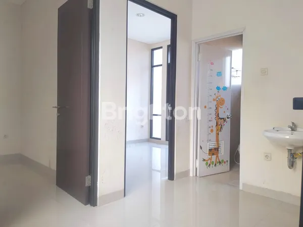 image RUMAH SIAP HUNI LINGKUNGAN SECURED GATE DEKAT BSD BESERTA FASILITASNYA DENGAN HARGA LEBIH TERJANGKAU - CENDANA RESIDENCE (2)