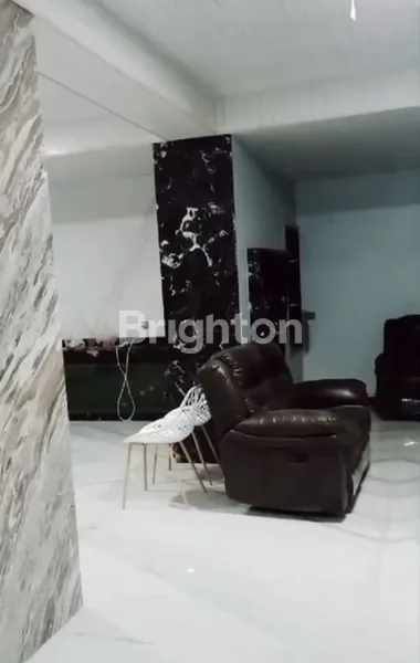 image RUMAH NGINDEN INTAN HOOK BAGUS BERSIH TERAWAT SIAP HUNI, ROW JALAN LEBAR, BUTUH CEPAT LAKU  (4)