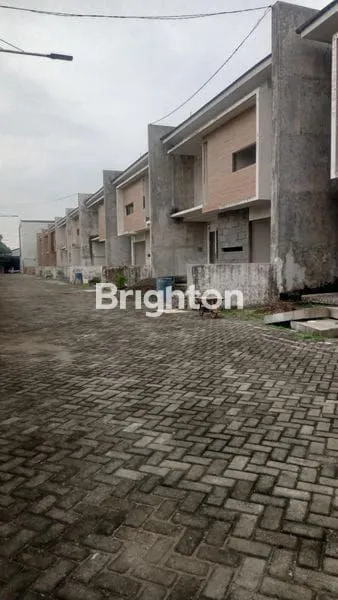 image RUMAH BARU SIAP HUNI DI KOTA KEDIRI (2)