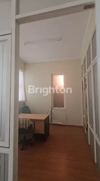 image RUKO 3 LANTAI AKSES JALAN LEBAR DAN STRATEGIS DI ALAM SUTERA TANGERANG SELATAN (4)