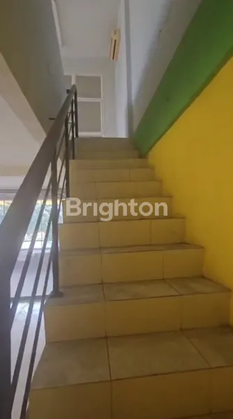 image RUKO 3 LANTAI AKSES JALAN LEBAR DAN STRATEGIS DI ALAM SUTERA TANGERANG SELATAN (5)