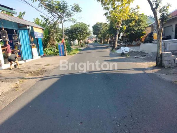 image DIKONTRAKAN TOKO PINGGIR JALAN, SANGAT STRATEGIS ,BEKAS BENGKEL LAS (2)