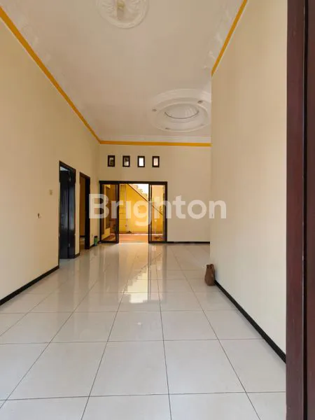 image RUMAH SIAP HUNI DAN BERSIH 1.5 LANTAI DAERAH JANTI MALANG  (2)