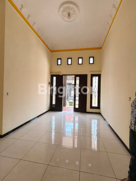 image RUMAH SIAP HUNI DAN BERSIH 1.5 LANTAI DAERAH JANTI MALANG  (3)