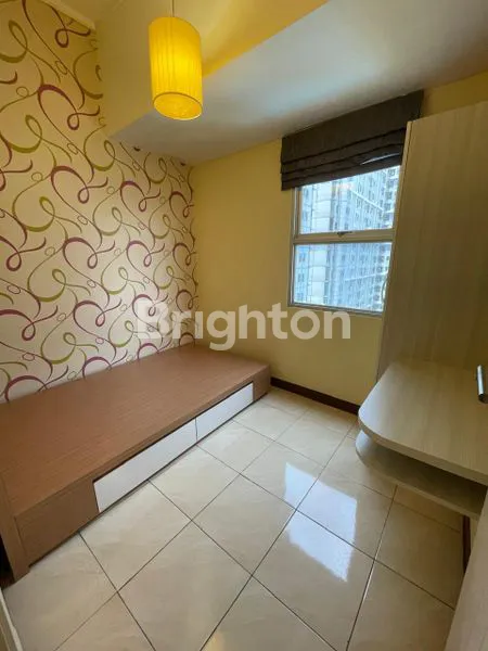 image APARTEMEN STRATEGIS SEASON CITY 3BR VIEW KOLAM (5)