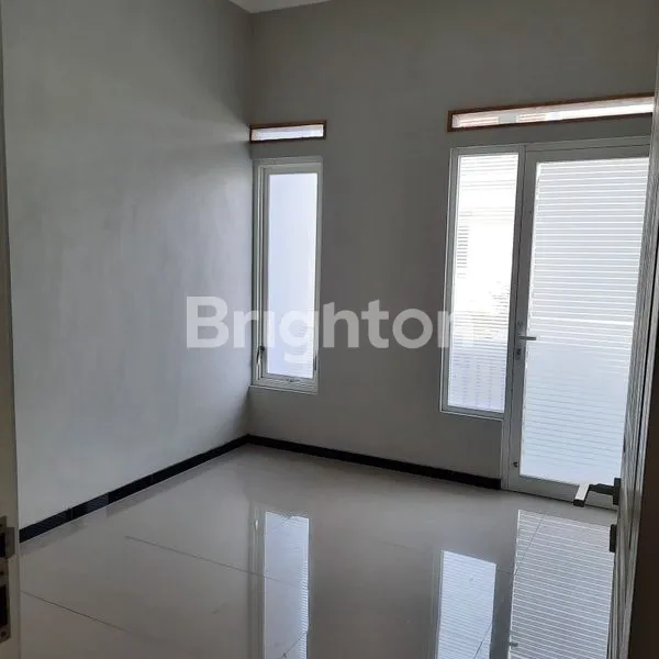 image RUMAH MURAH SIAP HUNI DEKAT UNIVERSITAS BRAWIJAYA MALANG (7)