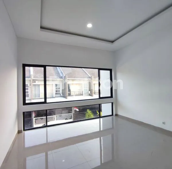 image RUMAH 2 LANTAI 4KT SHM DI KLAMPIS SEMOLO (5)