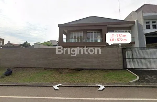 image RUMAH BESAR DAN LUAR DI KOTA WISATA (1)