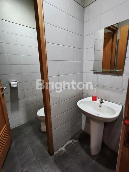 image KANTOR/GEDUNG HOOK DI KEMANG, BANGUNAN 1 LANTAI (8)