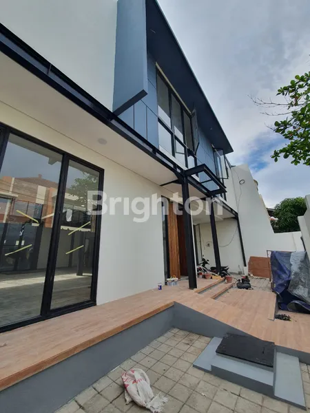 image RUMAH MODERN MINIMALIS SUTOREJO SELATAN (2)