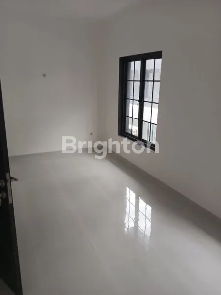 image RUMAH 3 LANTAI MODERN DI PESONA LINE 14 RESIDENCE – LOKASI STRATEGIS DEKAT AEON MALL & LIPPO KEMANG, JATI PADANG JAKARTA SELATAN (6)