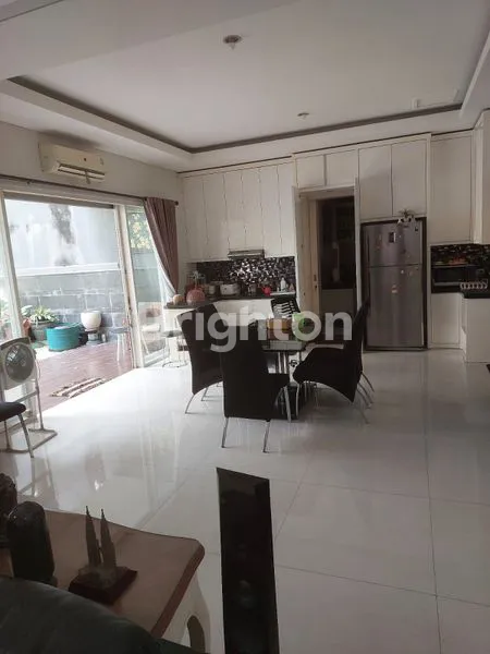 image RUMAH 2 LANTAI LB 450M² SHM WIYUNG (5)