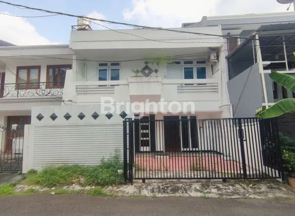 image RUMAH GREENVILLE DALAM KOMPLEK HITUNG TANAH JAKARTA BARAT (1)