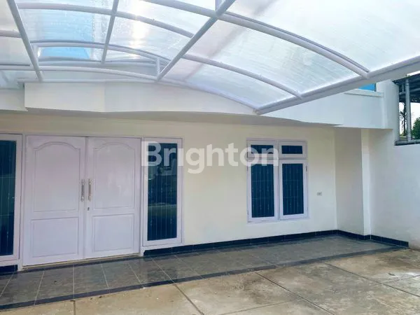image RUMAH GREENVILLE DALAM KOMPLEK HITUNG TANAH JAKARTA BARAT (2)