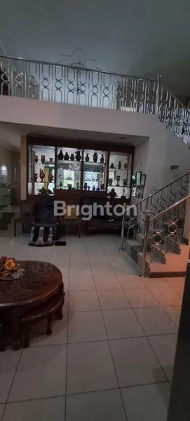 image JUAL RUMAH SANGAT LUAS, NYAMAN, TERAWAT DAN STRATEGIS DI YASMIN (3)