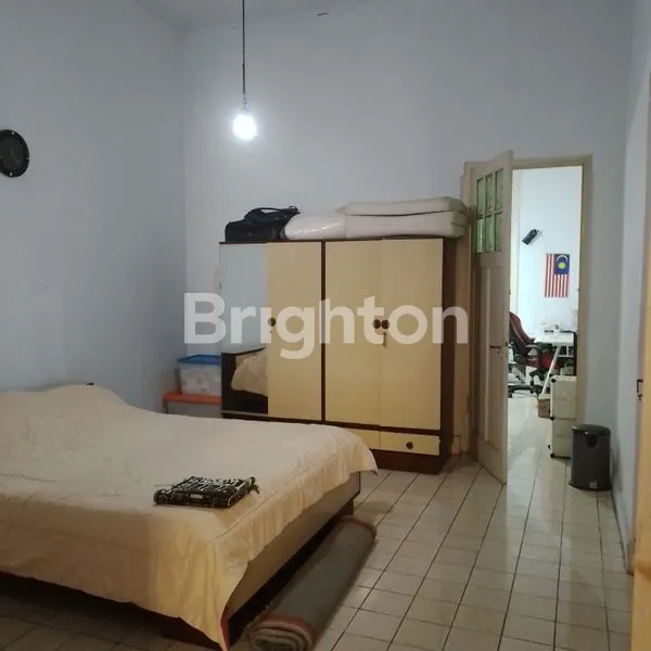 image RUMAH LUAS DI TENGAH KOTA SAYAP JALAN SUNDA BANDUNG (7)