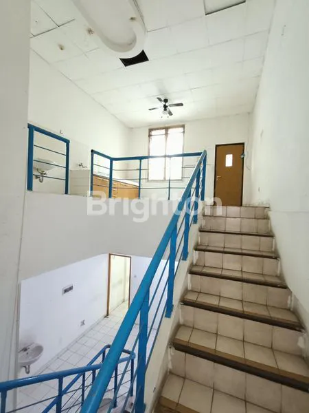 image RUKO STRATEGIS BANDENGAN, 4 LANTAI SIAP USAHA (6)