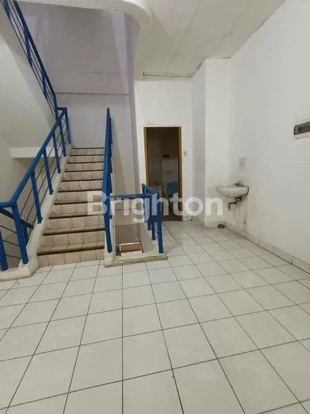 image RUKO STRATEGIS BANDENGAN, 4 LANTAI SIAP USAHA (5)