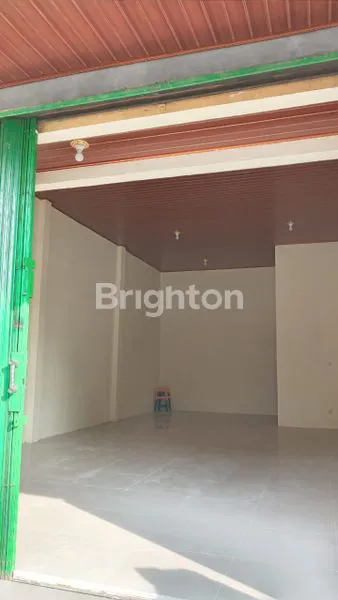 image RUKO STRATEGIS HADAP UTARA, DEKAT ROYAL  AMBARUKMO (3)