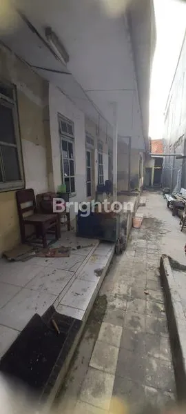 image RUMAH BESAR DI RAYA MENUR BISA TEMBUS GUBENG KERTAJAYA SURABAYA (7)