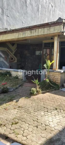 image RUMAH BESAR DI RAYA MENUR BISA TEMBUS GUBENG KERTAJAYA SURABAYA (2)