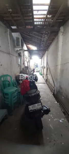 image RUMAH BESAR DI RAYA MENUR BISA TEMBUS GUBENG KERTAJAYA SURABAYA (5)