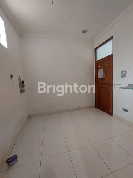 image DIJUAL RUKO 4 LANTAI JALAN PULAU KALIMANTAN SAMARINDA (3)