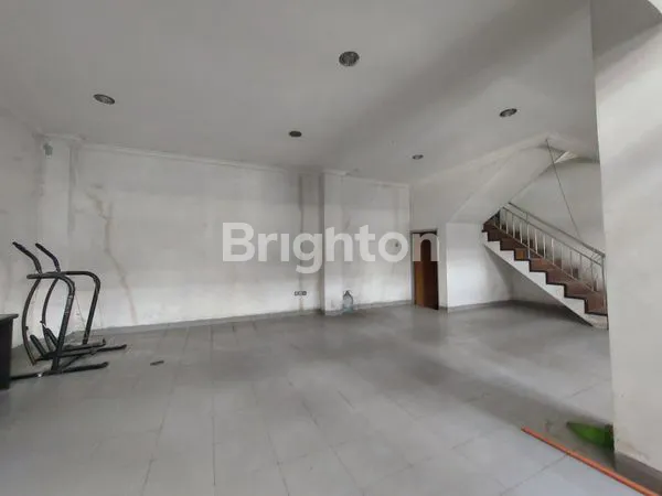 image DIJUAL RUKO 4 LANTAI JALAN PULAU KALIMANTAN SAMARINDA (2)