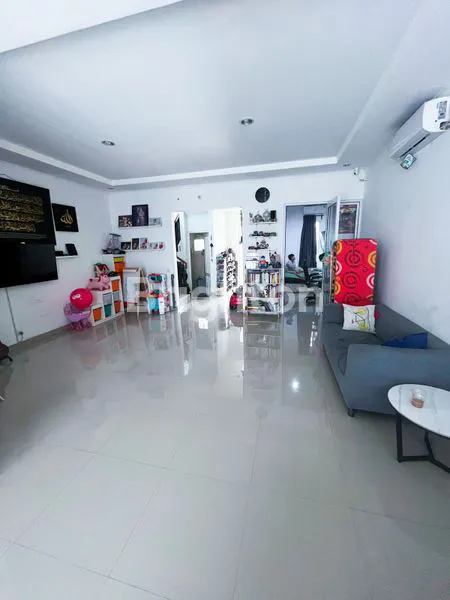 image RUMAH MEWAH 2 LANTAI SIAP HUNI DI CLUSTER VIOLA BANJAR WIJAYA TANGERANG (7)